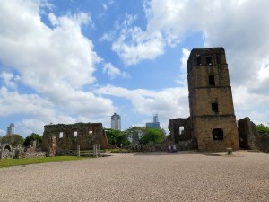 Remains of the cathedral and tower in Panamá Viejo
